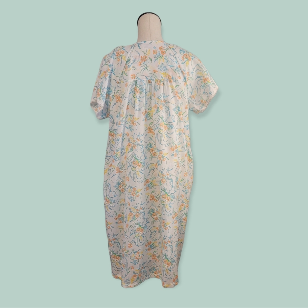 Vintage 60s Nightgown and Robe - Picture 3 of 8